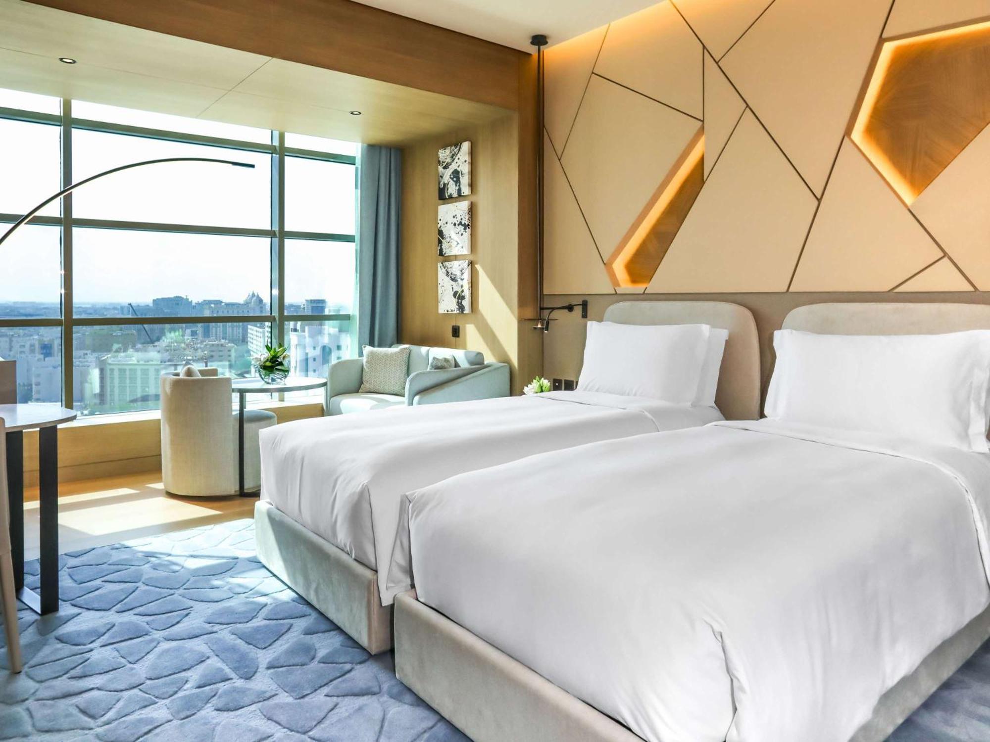 La Cigale Hotel Managed By Accor Doha Buitenkant foto Deluxe Room